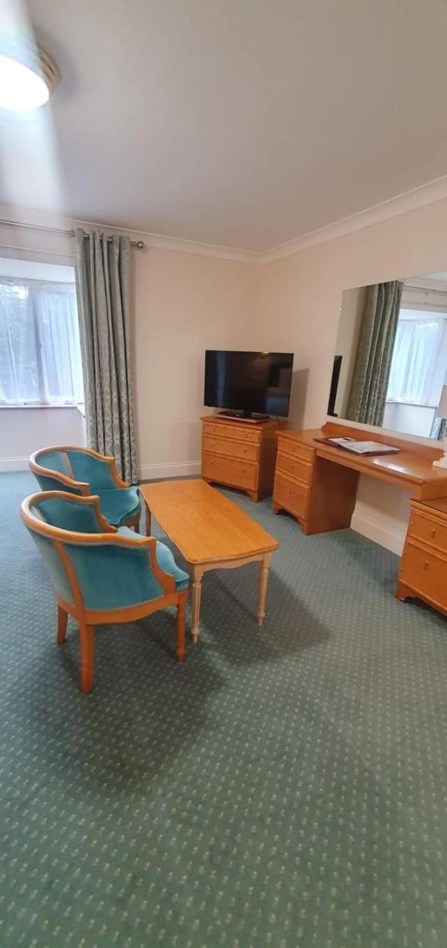 The Walnut Tree Hotel Bridgwater Dış mekan fotoğraf