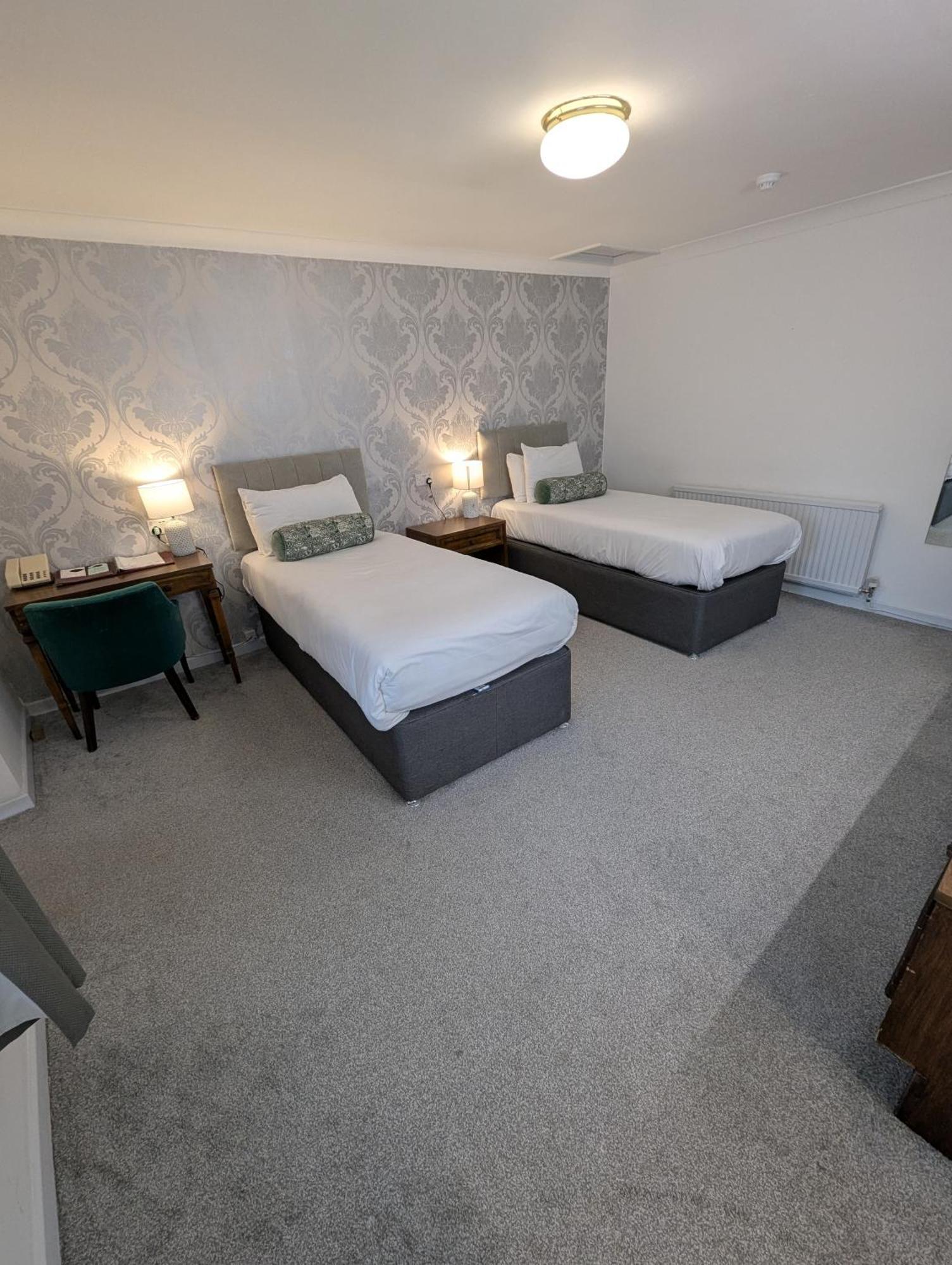 The Walnut Tree Hotel Bridgwater Dış mekan fotoğraf