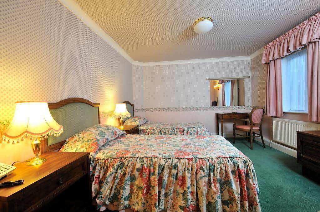 The Walnut Tree Hotel Bridgwater Dış mekan fotoğraf