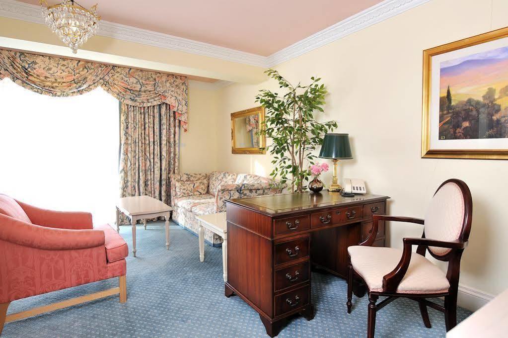 The Walnut Tree Hotel Bridgwater Dış mekan fotoğraf